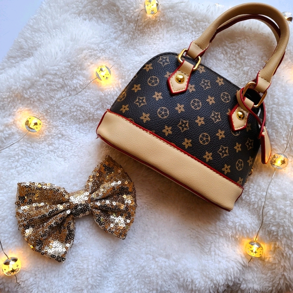 2 Mini Shell Purses